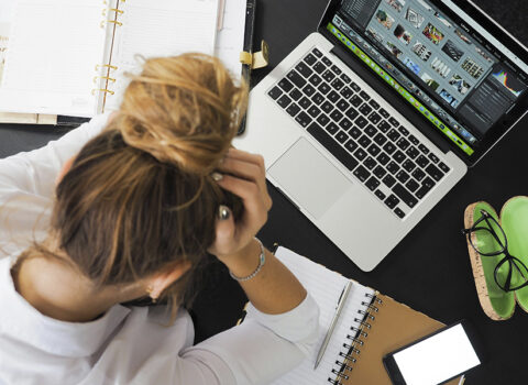 Todo va muy deprisa: cómo recuperar tu atención en un mundo lleno de distracciones