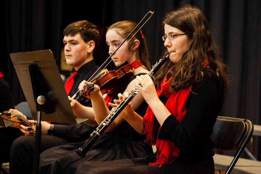 Clase de música en un instituto público de Estados Unidos